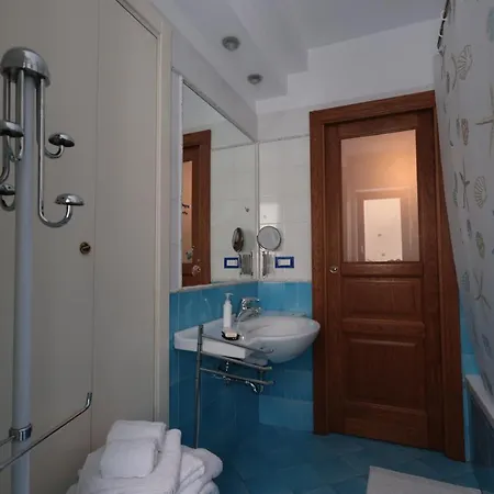 Flower Mini Casa 10 Minuti Dal Mare E Dal Centro Citta *