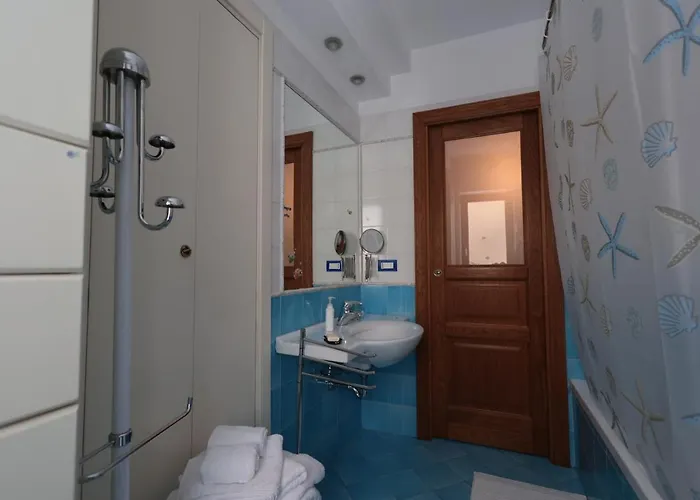 Flower Mini Casa 10 Minuti Dal Mare E Dal Centro Citta *