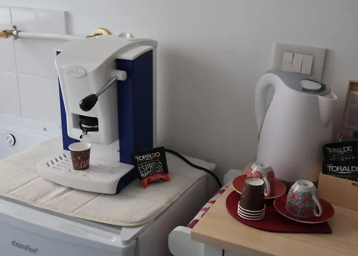 Flower Mini Casa 10 Minuti Dal Mare E Dal Centro Citta * Neapel