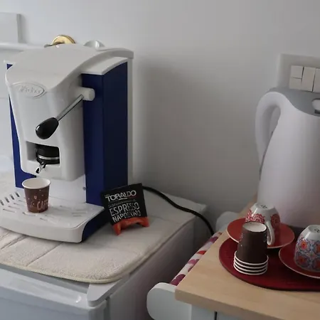 Flower Mini Casa 10 Minuti Dal Mare E Dal Centro Citta * Неаполь
